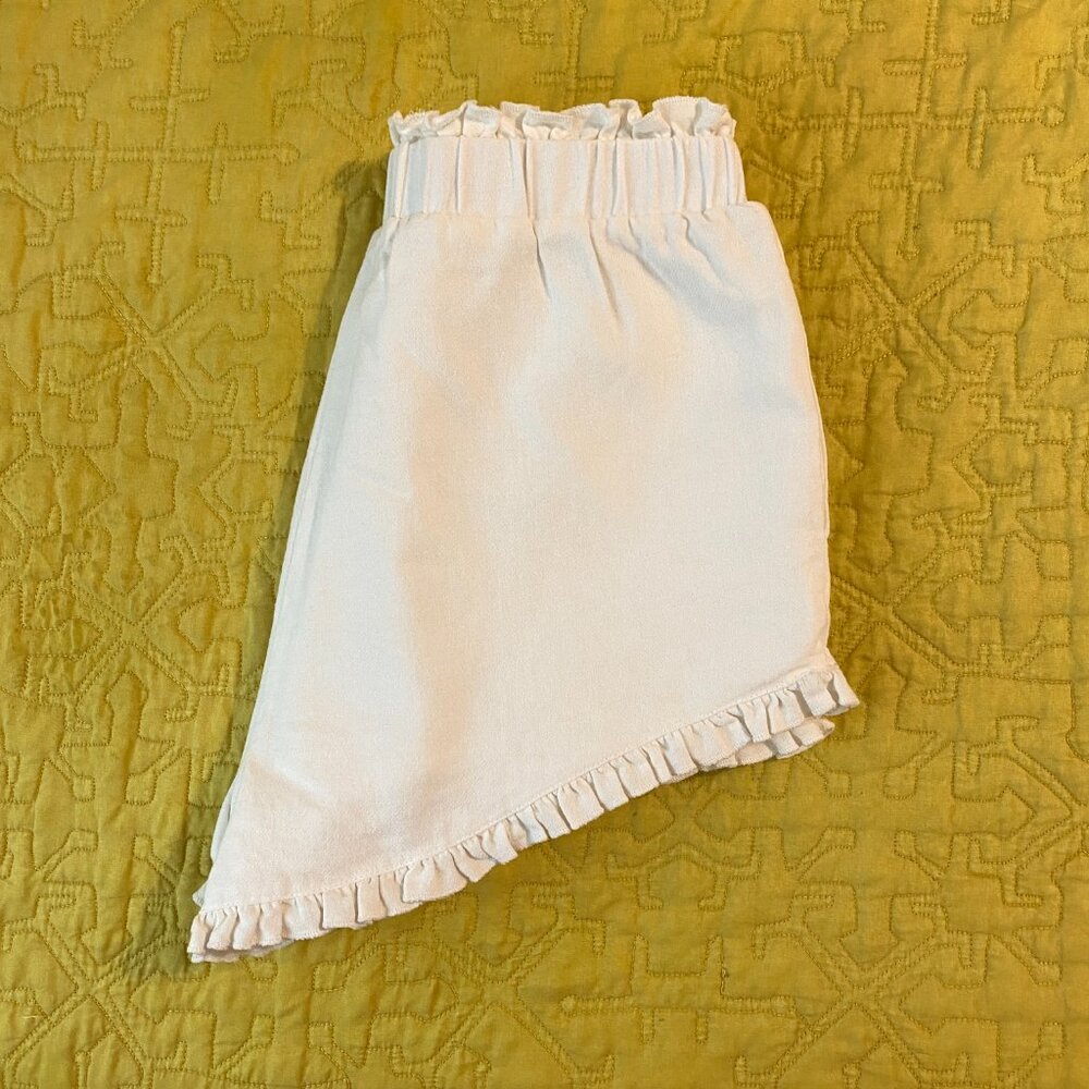 Lani The Label White Ruffled Cotton Shorts — Size Medium - Picture 6 of 10